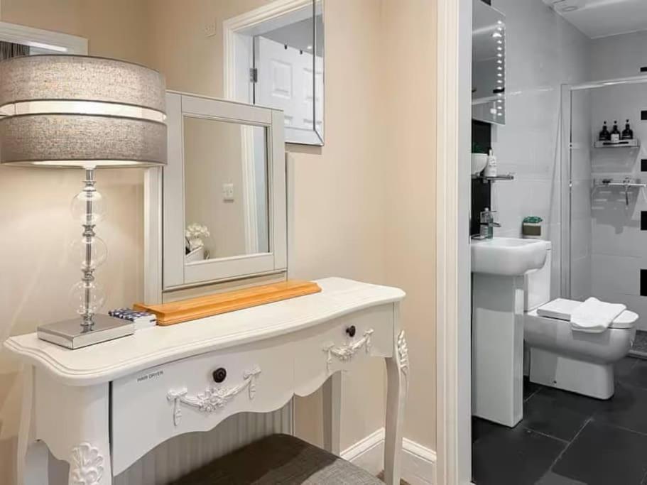 Strathmore Apt Scarborough, Pool, Gym, Parking Экстерьер фото