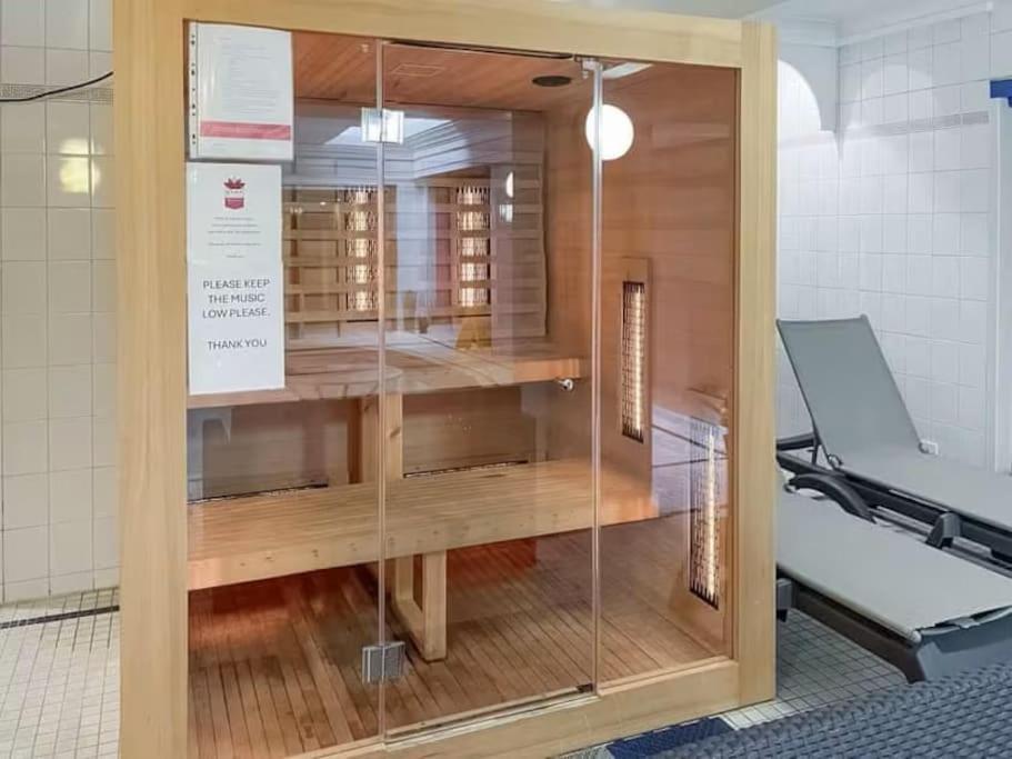 Strathmore Apt Scarborough, Pool, Gym, Parking Экстерьер фото